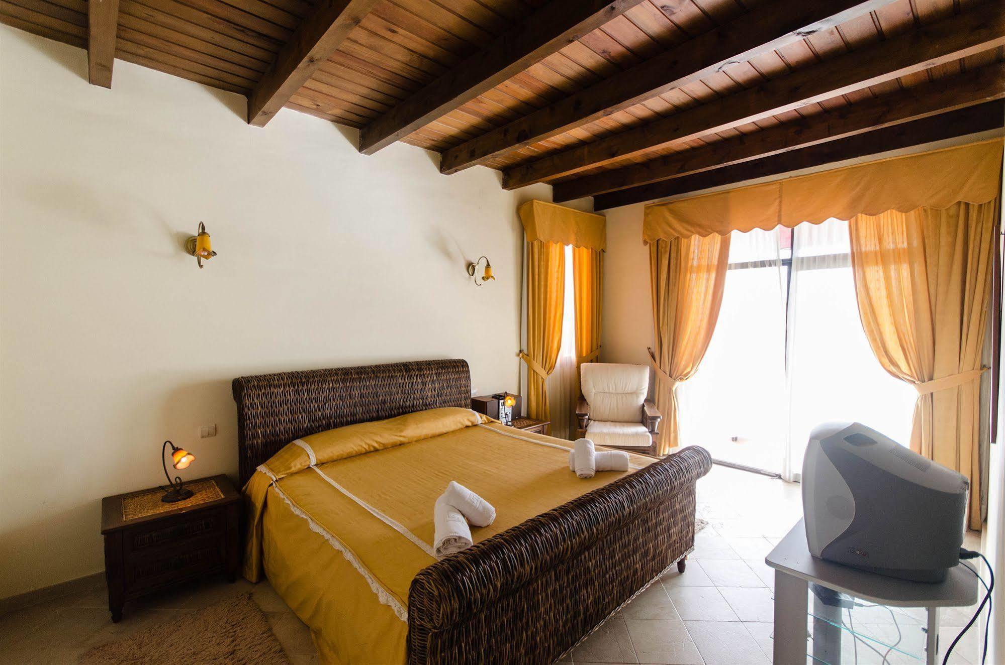 Galindo Beach El Saladillo Эстепона Экстерьер фото